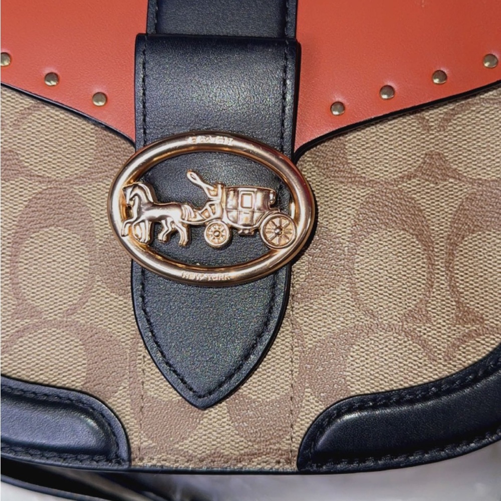 Authentic Coach New York Mini Crossbody - Picture 6 of 9